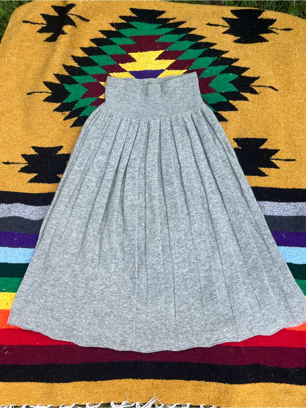 Vintage Qui Lambswool Light Gray Ribbed Knit Skirt
